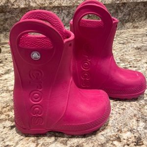 Girls croc boots